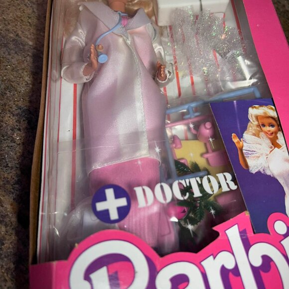 Mattel 1987 “Doctor” Barbie Doll *NEW* - Picture 9 of 9